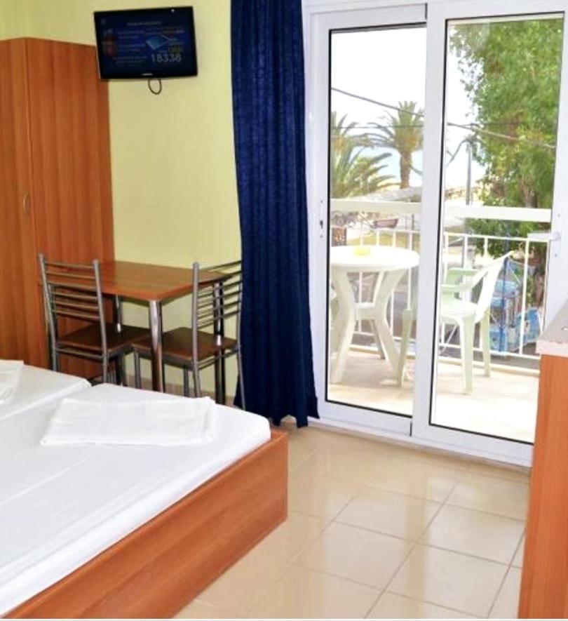 Zorbas Sand Aparthotel Flogita Exterior photo